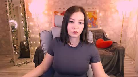 Aimee online show from March 22, 6:22 pm