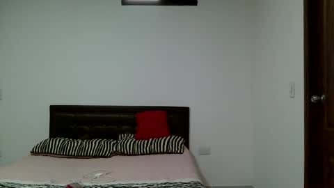 Snapshot of aine_ileana chatting on September 18, 2:30 pm J online show from September 18, 2:30 pm