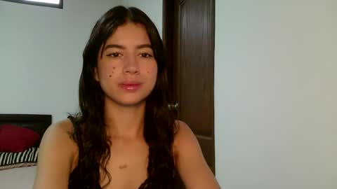 Snapshot of aine_ileana chatting on September 21, 2:19 pm J online show from September 21, 2:19 pm