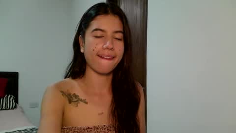 Snapshot of aine_ileana chatting on September 26, 5:17 pm J online show from September 26, 5:17 pm