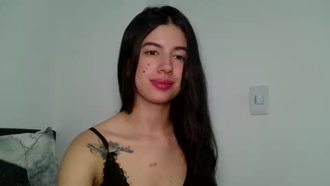 Snapshot of aine_ileana chatting on January 17, 2:49 am J online show from January 17, 2:49 am