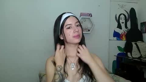 Snapshot of aine_ileana chatting on March 22, 3:04 pm J online show from March 22, 3:04 pm