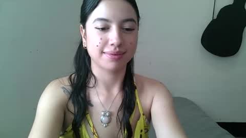 Snapshot of aine_ileana chatting on April 11, 3:38 pm J online show from April 11, 3:38 pm