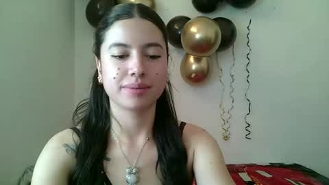Snapshot of aine_ileana chatting on April 15, 7:58 pm J online show from April 15, 7:58 pm