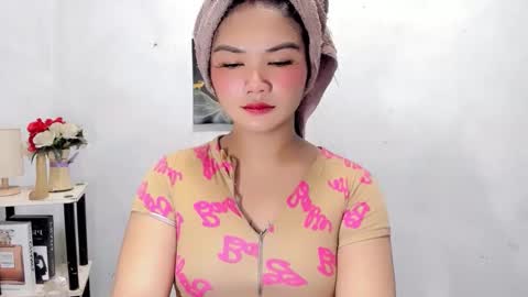 airy_and_dave online show from March 3, 5:24 am