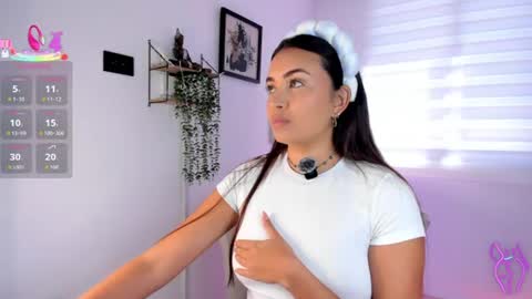 Snapshot of aisha_es chatting on July 10, 7:49 pm Aisha online show from July 10, 7:49 pm