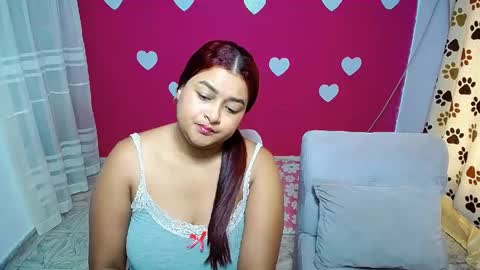 aisha_stacey0410 online show from April 18, 3:27 pm