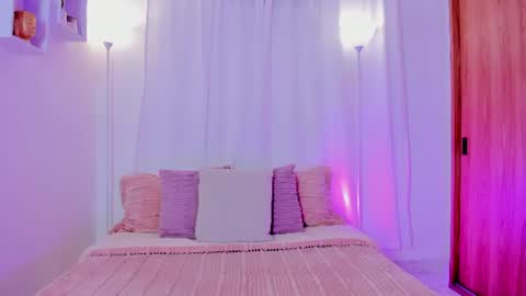 Aisha online show from June 21, 1:46 pm