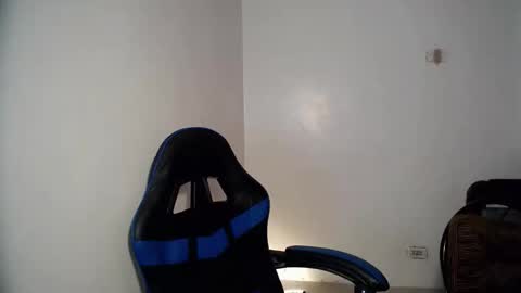 aj_daksxx online show from February 11, 7:46 am