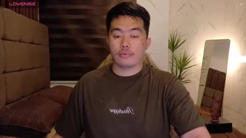 Snapshot of akihiro_morningstar chatting on January 5, 7:28 pm Dave online show from January 5, 7:28 pm