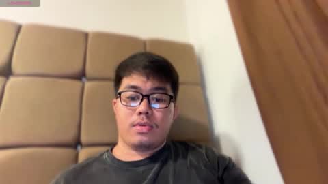 Snapshot of akihiro_morningstar chatting on April 5, 4:04 pm Dave online show from April 5, 4:04 pm