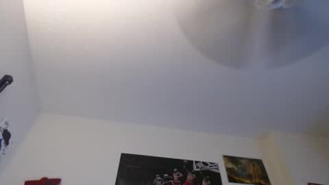 SeccyLexi online show from April 4, 6:22 am