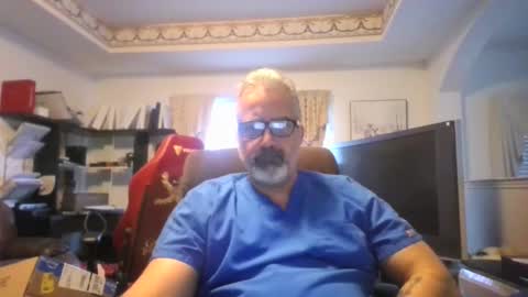 aladdin31673 online show from February 12, 11:44 pm