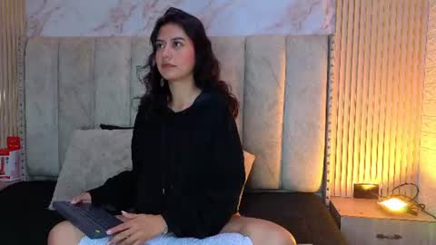 alahiasweet1 online show from June 13, 4:32 am