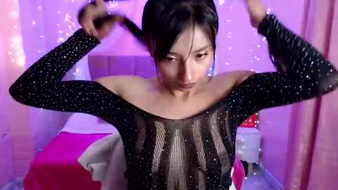 alaia_blue1 online show from November 7, 3:34 pm