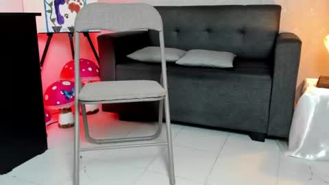 Snapshot of alaia_love77 chatting on June 27, 4:34 pm Alaia online show from June 27, 4:34 pm
