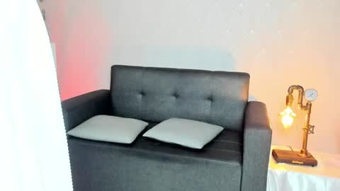 Snapshot of alaia_love77 chatting on July 4, 11:22 pm Alaia online show from July 4, 11:22 pm