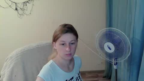 Snapshot of alalaska_ana chatting on June 21, 4:09 pm Anna online show from June 21, 4:09 pm