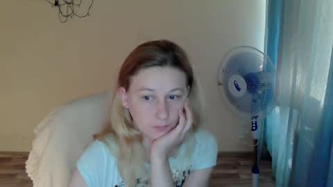 Snapshot of alalaska_ana chatting on June 22, 11:18 am Anna online show from June 22, 11:18 am