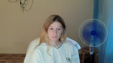 Snapshot of alalaska_ana chatting on July 6, 12:13 pm Anna online show from July 6, 12:13 pm