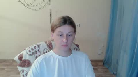 Snapshot of alalaska_ana chatting on July 21, 3:47 pm Anna online show from July 21, 3:47 pm