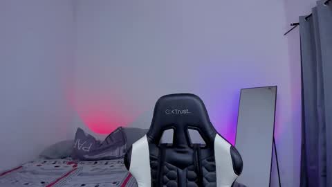 alan18n online show from February 28, 12:33 am