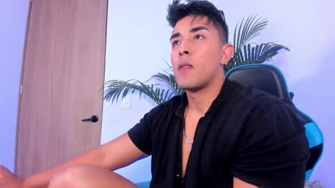 Snapshot of alan_greek_1 chatting on December 18, 1:11 am Alan greek online show from December 18, 1:11 am