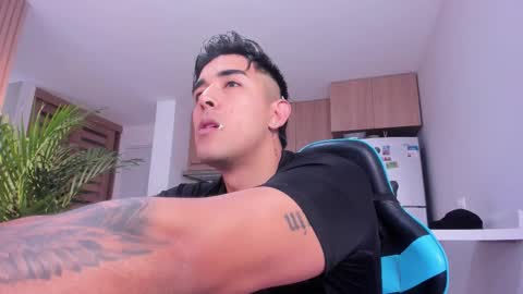 Snapshot of alan_greek_1 chatting on January 8, 1:02 pm Alan greek online show from January 8, 1:02 pm