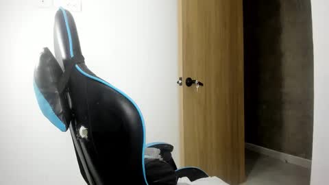 Snapshot of alan_greek_1 chatting on March 13, 3:57 am Alan greek online show from March 13, 3:57 am