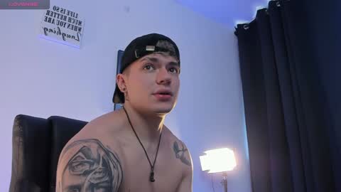 Snapshot of alan_rosee chatting on January 20, 1:53 pm Alan online show from January 20, 1:53 pm