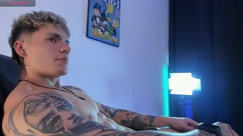 Snapshot of alan_rosee chatting on February 4, 5:12 pm Alan online show from February 4, 5:12 pm