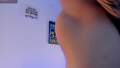 Snapshot of alan_rosee chatting on February 8, 8:21 pm Alan online show from February 8, 8:21 pm