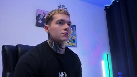 Snapshot of alan_rosee chatting on March 12, 2:34 pm Alan online show from March 12, 2:34 pm