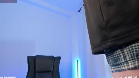 Snapshot of alan_rosee chatting on November 9, 2:37 pm Alan online show from November 9, 2:37 pm