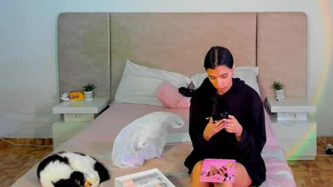 Snapshot of alana__get chatting on October 11, 5:55 pm online show from October 11, 5:55 pm