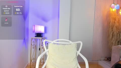 Alana online show from April 1, 1:34 pm