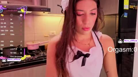 alana online show from April 19, 1:32 pm