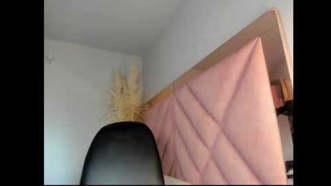 alanah connors online show from June 25, 9:19 pm