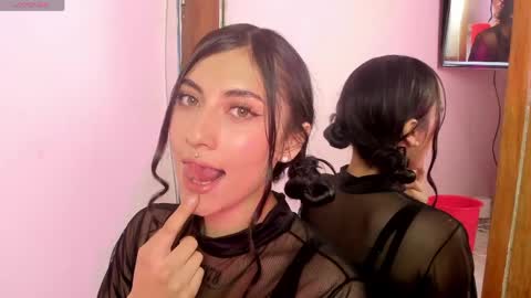 ALANA Please follow me  online show from April 12, 3:00 am