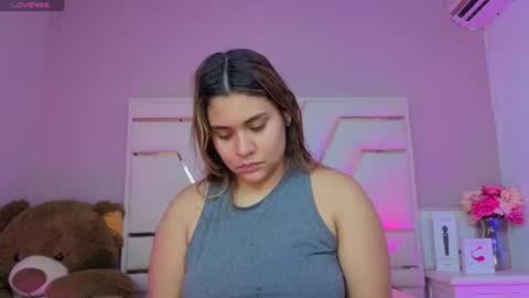 alanarousse_ online show from July 18, 12:09 pm