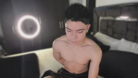 Snapshot of alanblack1 chatting on March 13, 1:07 pm alanblack1 online show from March 13, 1:07 pm