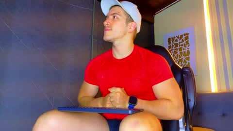 Snapshot of alanferrer chatting on June 16, 10:07 am Alan Ferrer online show from June 16, 10:07 am