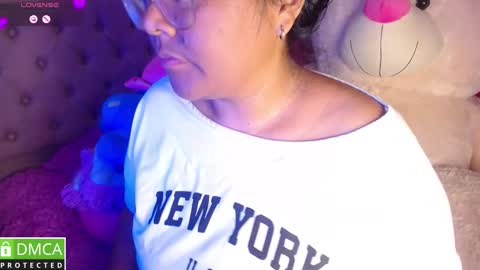 lanna online show from December 20, 11:34 pm