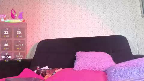 alanna_jones11_aws online show from January 14, 5:40 pm