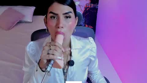 Alana online show from June 26, 6:56 pm