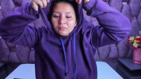 AlaSmith  online show from October 19, 2:23 am