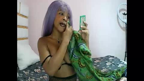 Snapshot of albertine1504 chatting on February 4, 1:39 pm albertine1504 online show from February 4, 1:39 pm