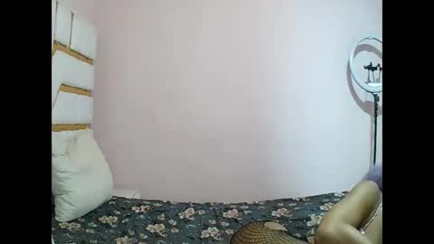 Snapshot of albertine1504 chatting on March 5, 3:08 pm albertine1504 online show from March 5, 3:08 pm