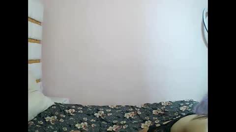 Snapshot of albertine1504 chatting on March 8, 9:29 pm albertine1504 online show from March 8, 9:29 pm