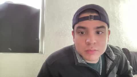 albertoarenas16 online show from May 24, 4:12 pm